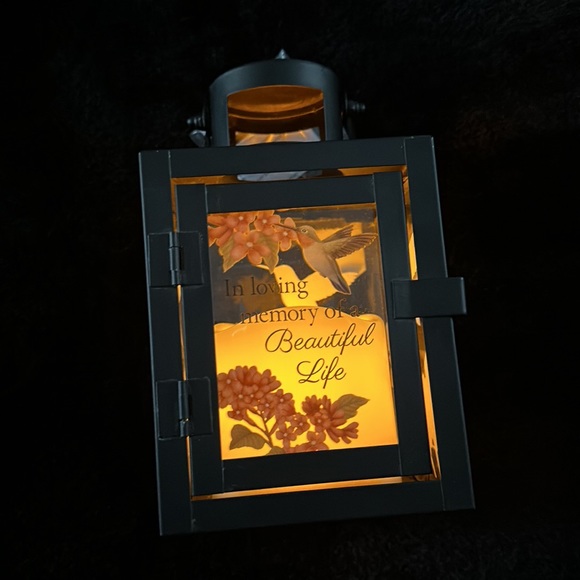 Brand new Hallmark Lantern in Loving memory - Picture 7 of 15